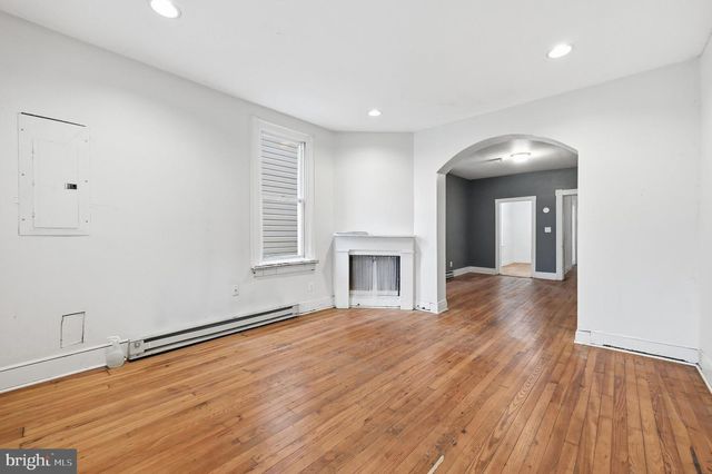 323 E POTOMAC ST, Brunswick, MD 21716