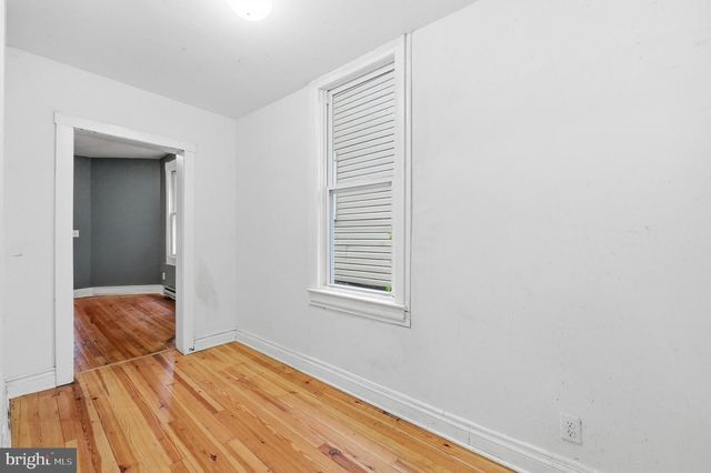 323 E POTOMAC ST, Brunswick, MD 21716