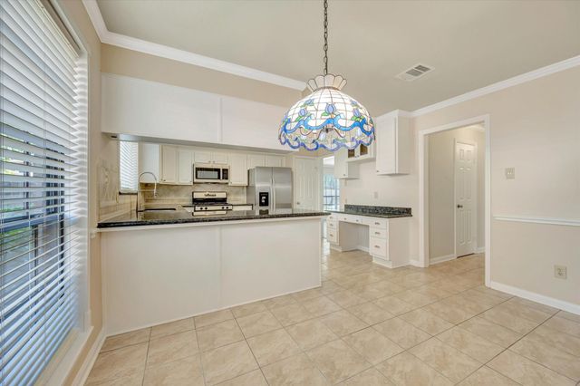 830 Island Meadow Court, Houston, TX 77062