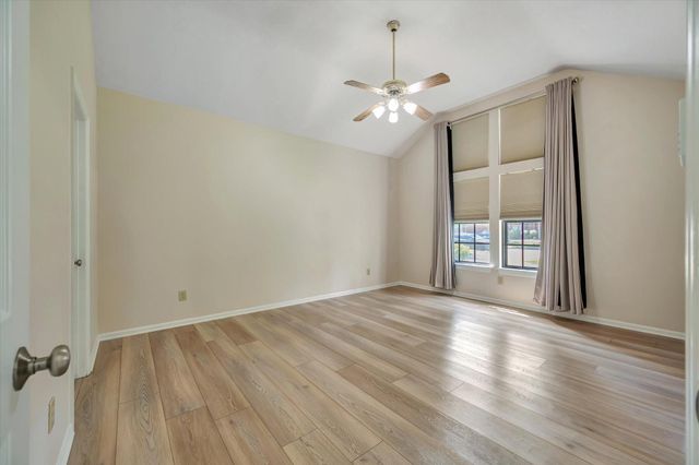 830 Island Meadow Court, Houston, TX 77062