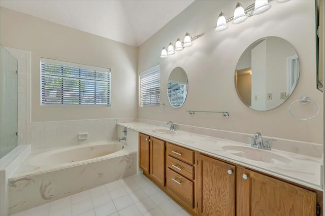 830 Island Meadow Court, Houston, TX 77062