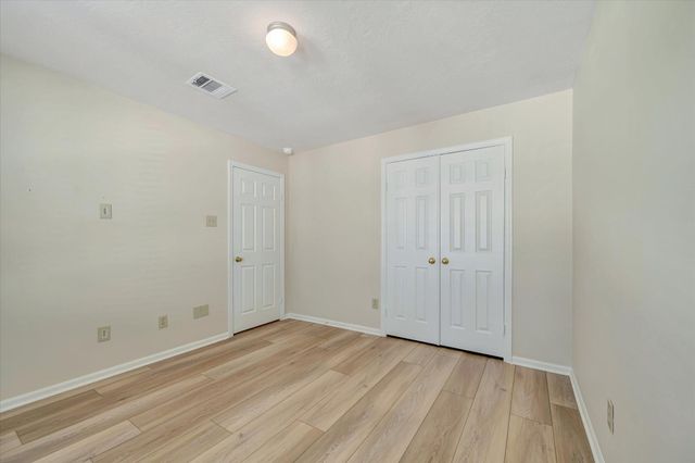 830 Island Meadow Court, Houston, TX 77062