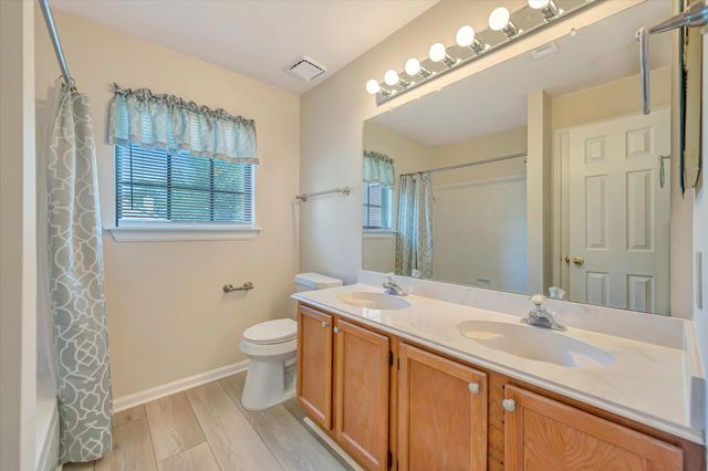 830 Island Meadow Court, Houston, TX 77062