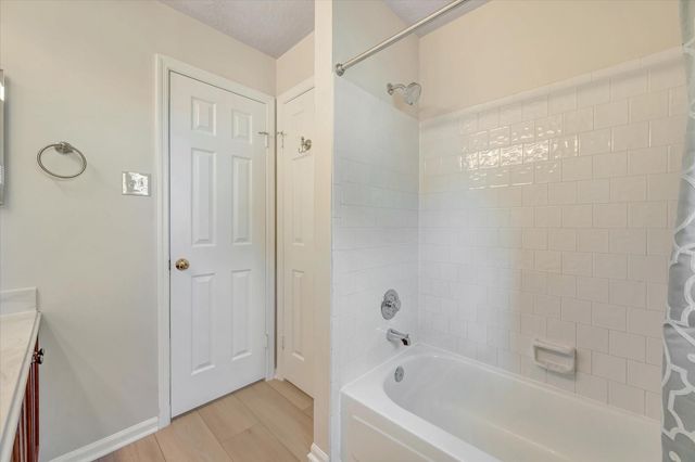 830 Island Meadow Court, Houston, TX 77062