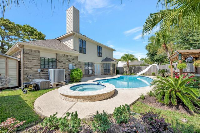 830 Island Meadow Court, Houston, TX 77062