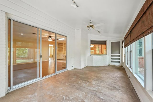 2002 River Oaks Circle, Abilene, TX 79605