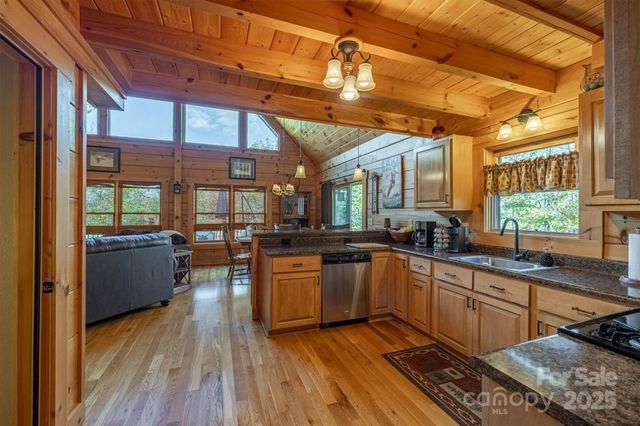 1143 Grandview Peaks Drive, Nebo, NC 28761