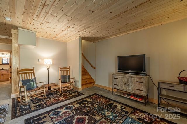 1143 Grandview Peaks Drive, Nebo, NC 28761