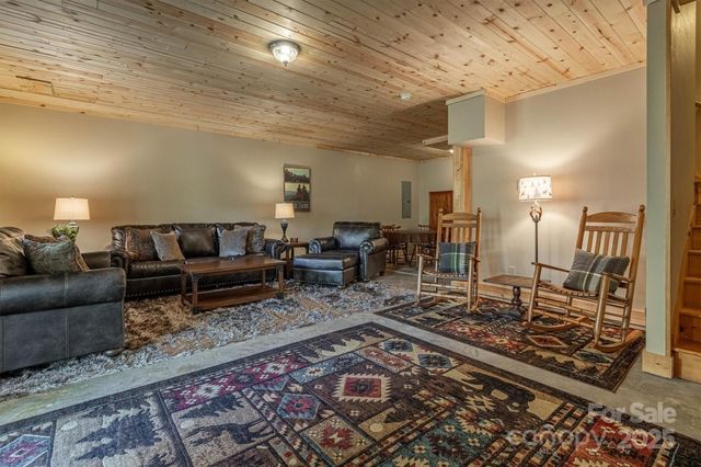 1143 Grandview Peaks Drive, Nebo, NC 28761