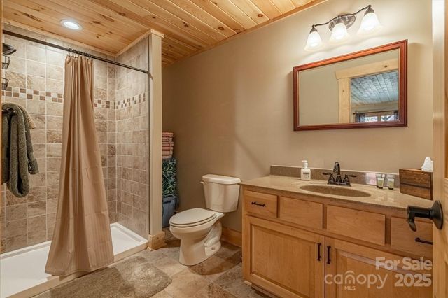 1143 Grandview Peaks Drive, Nebo, NC 28761