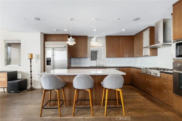 726 Loma Drive, Hermosa Beach, CA 90254