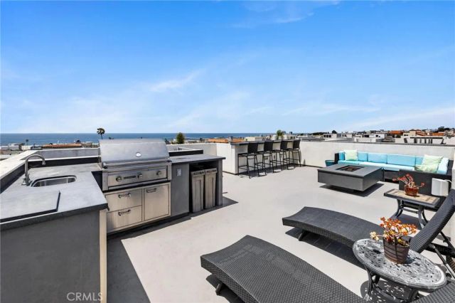 726 Loma Drive, Hermosa Beach, CA 90254