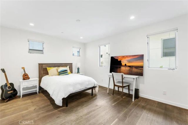 726 Loma Drive, Hermosa Beach, CA 90254