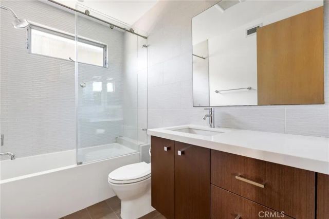 726 Loma Drive, Hermosa Beach, CA 90254