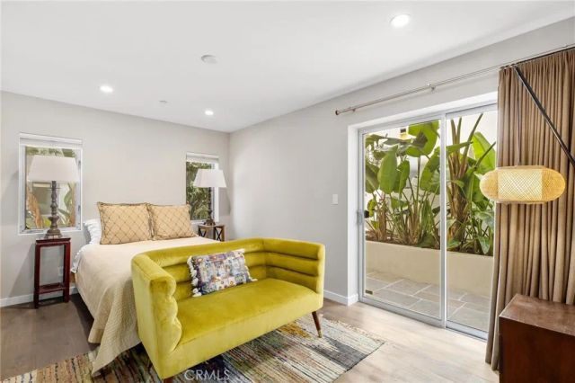 726 Loma Drive, Hermosa Beach, CA 90254