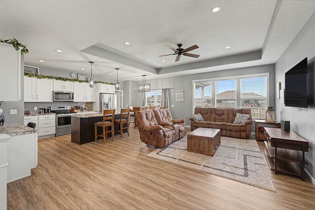 608 Covey Ct, Salina, KS 67401