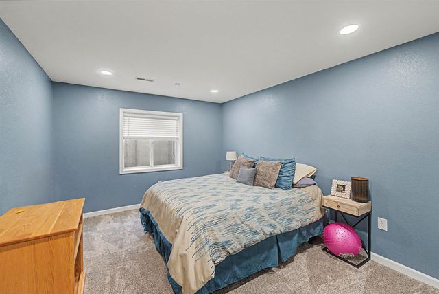 608 Covey Ct, Salina, KS 67401