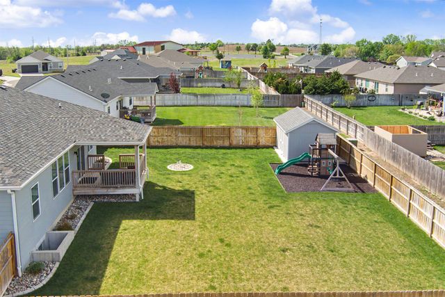 608 Covey Ct, Salina, KS 67401