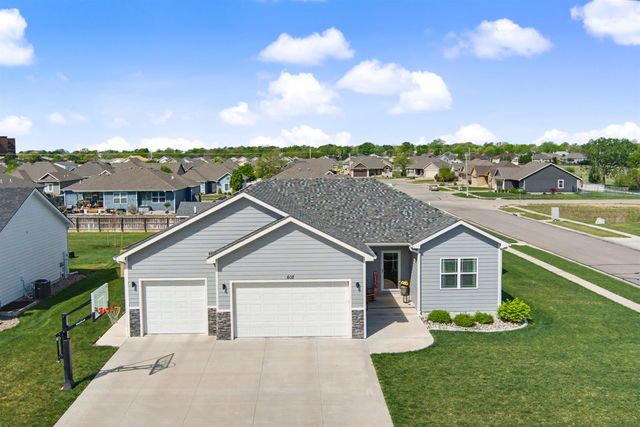 608 Covey Ct, Salina, KS 67401