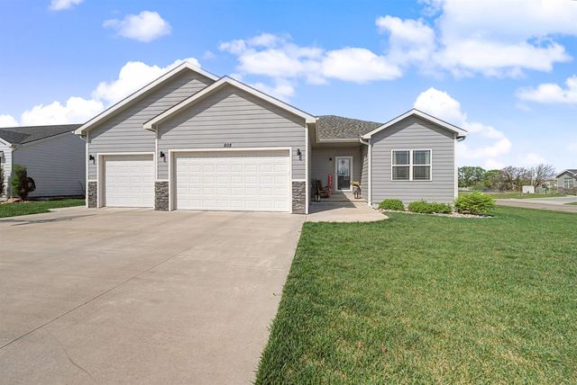 608 Covey Ct, Salina, KS 67401