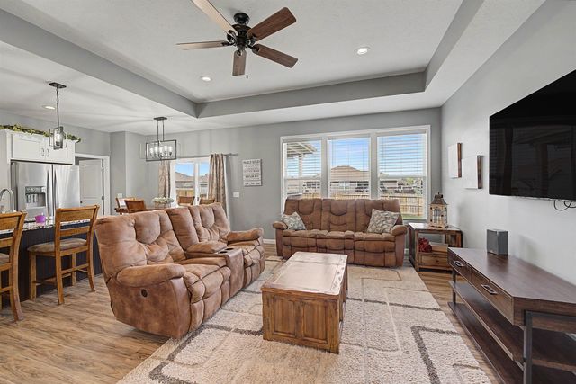 608 Covey Ct, Salina, KS 67401