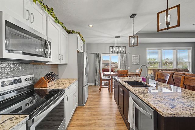 608 Covey Ct, Salina, KS 67401