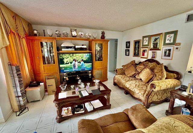 503 Shady Pine Way A1, Greenacres, FL 33415