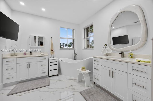 2644 SW 152nd Pl, Miami, FL 33185
