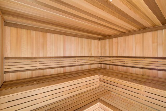 270 Hennepin Avenue 1219, Minneapolis, MN 55401