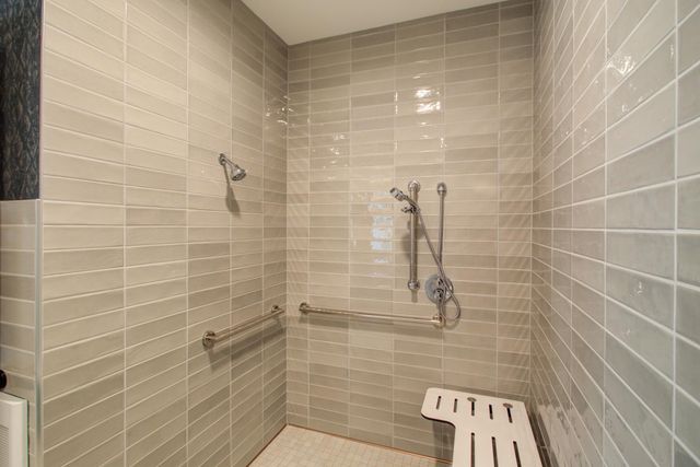 270 Hennepin Avenue 1219, Minneapolis, MN 55401