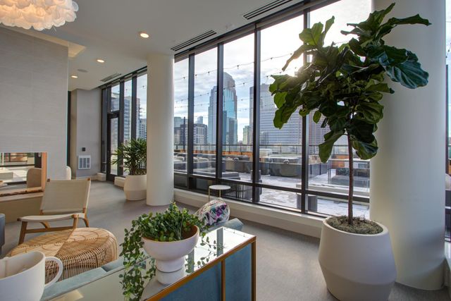 270 Hennepin Avenue 1219, Minneapolis, MN 55401