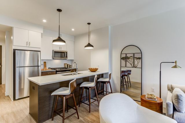 270 Hennepin Avenue 1219, Minneapolis, MN 55401