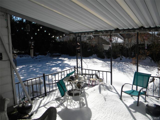 51 Clyde Street, New Hyde Park, NY 11040