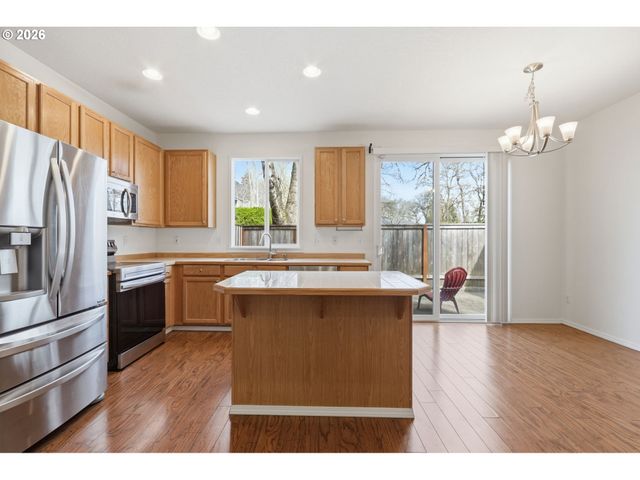 18529 Sw CASCADE Dr, Beaverton, OR 97003