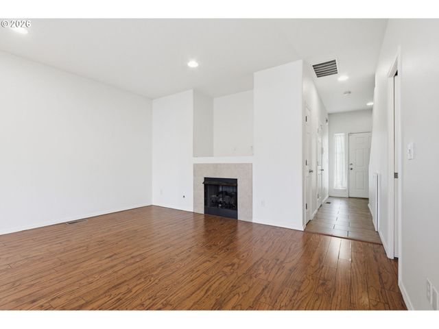 18529 Sw CASCADE Dr, Beaverton, OR 97003