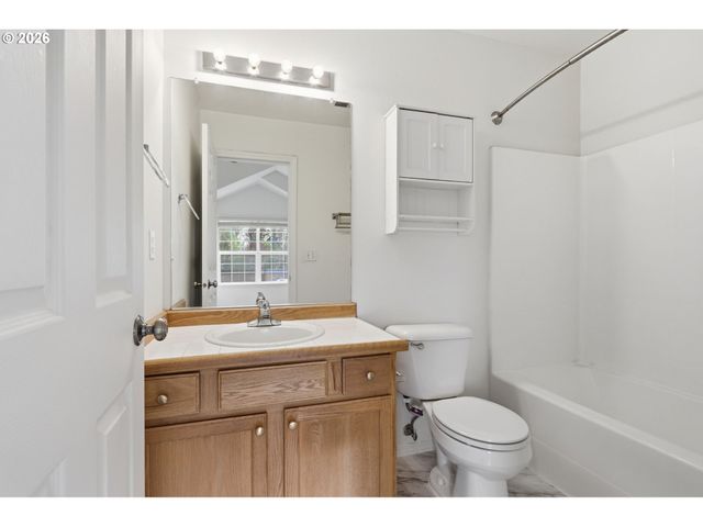 18529 Sw CASCADE Dr, Beaverton, OR 97003