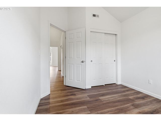 18529 Sw CASCADE Dr, Beaverton, OR 97003