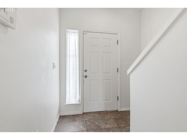 18529 Sw CASCADE Dr, Beaverton, OR 97003