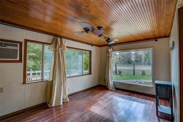 25468 US Highway 80, Grand Saline, TX 75140