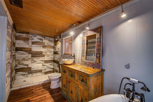 25468 US Highway 80, Grand Saline, TX 75140