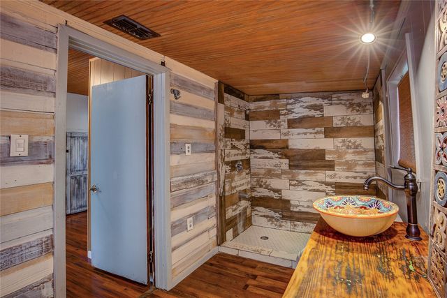 25468 US Highway 80, Grand Saline, TX 75140