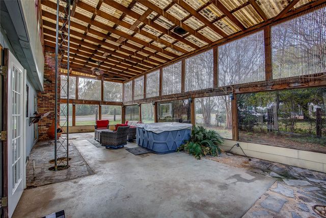 25468 US Highway 80, Grand Saline, TX 75140