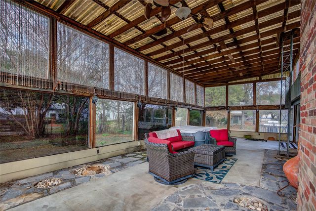 25468 US Highway 80, Grand Saline, TX 75140