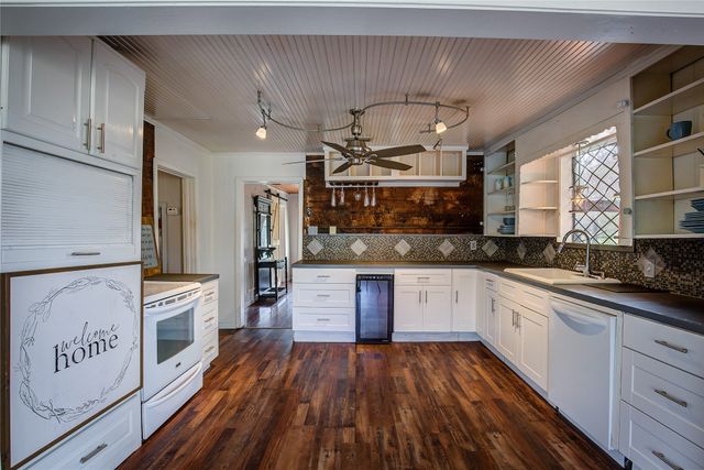 25468 US Highway 80, Grand Saline, TX 75140