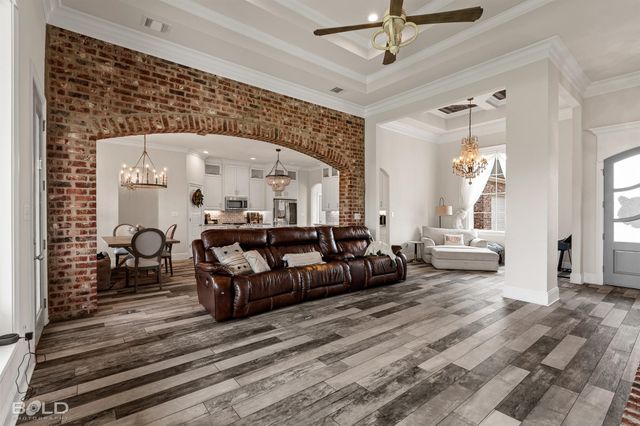660 Dumaine Drive, Bossier City, LA 71111
