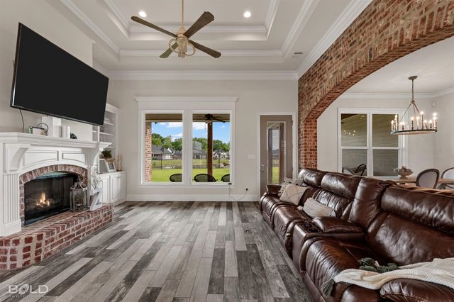 660 Dumaine Drive, Bossier City, LA 71111