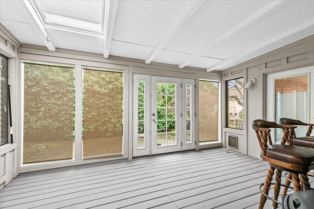 2468 Republic Way, Medford, OR 97504