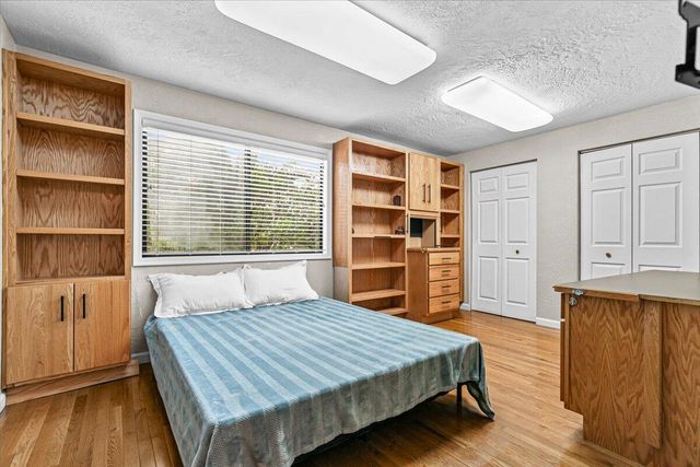 2468 Republic Way, Medford, OR 97504