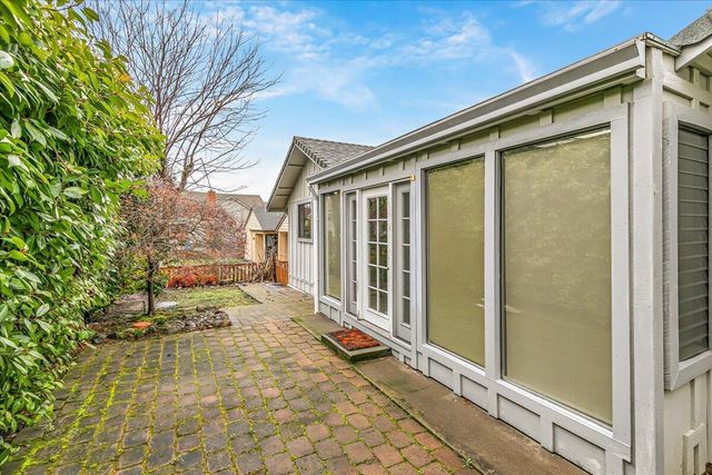 2468 Republic Way, Medford, OR 97504