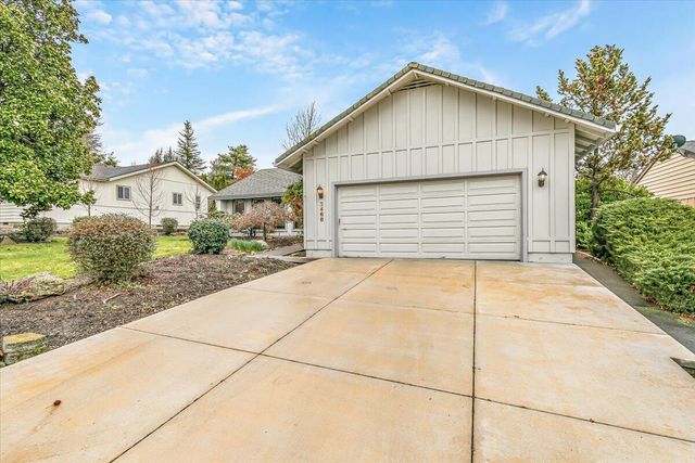 2468 Republic Way, Medford, OR 97504